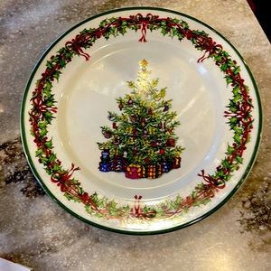 Christmas tree plate.